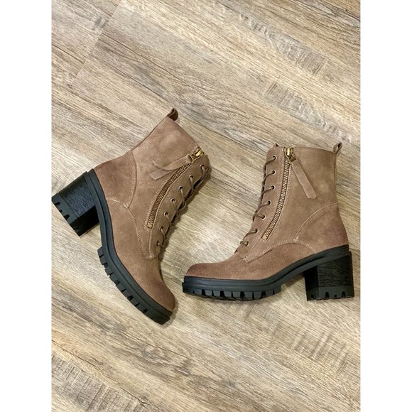 The "Giselle" Combat Boots - Picture 2 of 6